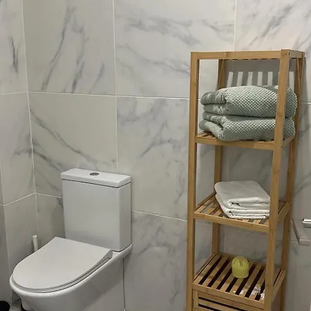 Charming One Bed Flat In * サグレス