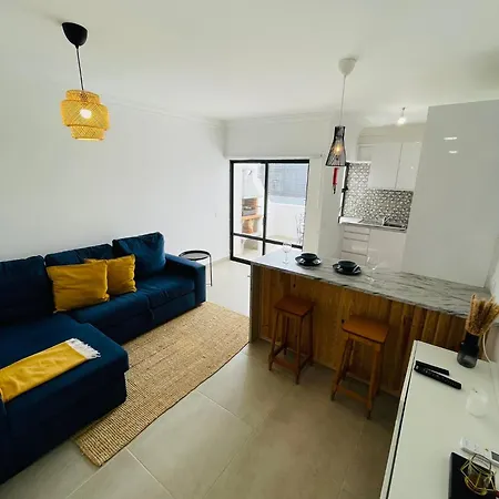 Charming One Bed Flat In Sagres