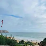 Charming One Bed Flat In Apartamento Sagres